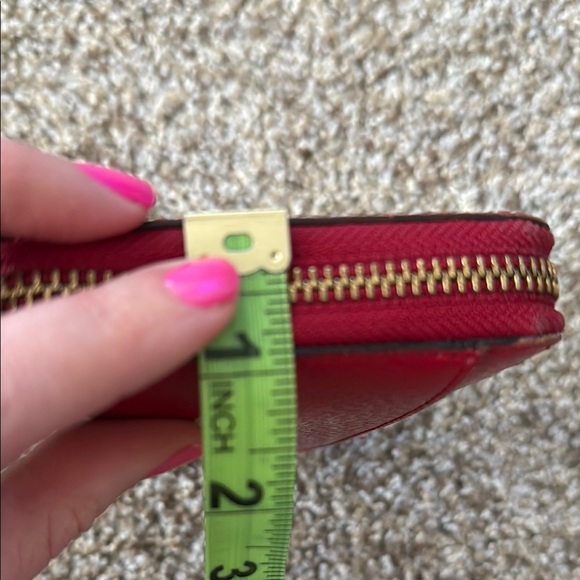 Kate Spade Neda Wellesley Continental Leather Bright Apple Red Zip Around Wallet - Picture 11 of 13